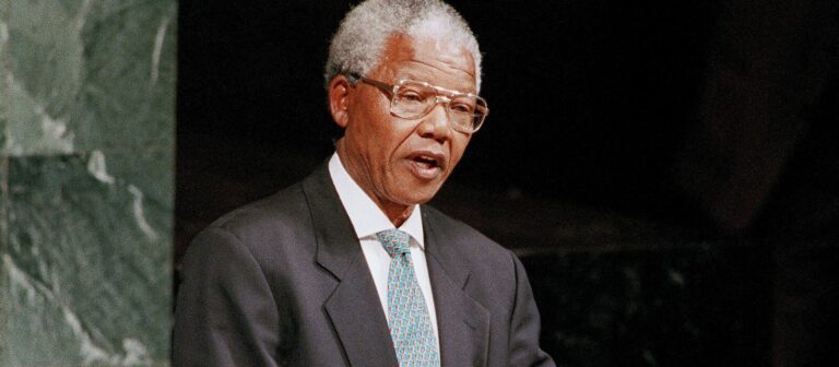 Nelson Mandela Birthday: नेल्सन मंडेला अंतर्राष्ट्रीय दिवस 2023: तिथि, थीम, महत्व और इसे क्यों मनाया जाता है? Nelson Mandela Birthday: नेल्सन मंडेला अंतर्राष्ट्रीय दिवस 2023: तिथि, थीम, महत्व और इसे क्यों मनाया जाता है?